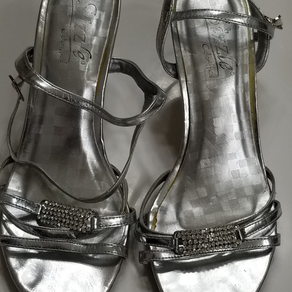Sizzle by Colorifics Nassau Sandal Size 6